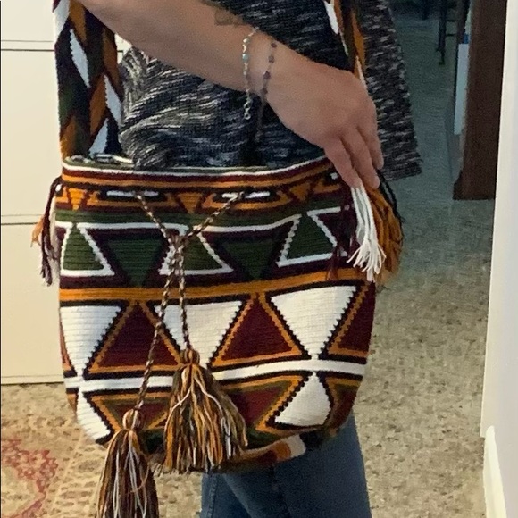 Beautiful Handmade, Hand Woven Multicolored Bag. - Picture 6 of 8